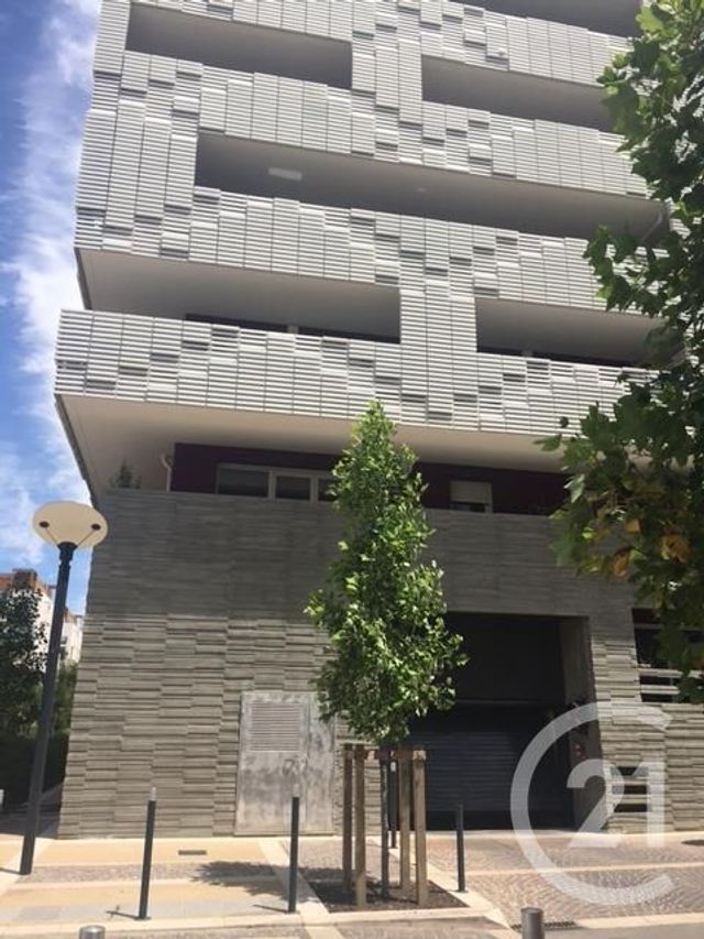 parking à louer - 15.0 m2 - MONTPELLIER - 34 - LANGUEDOC-ROUSSILLON - Century 21 L'Agence Du Centre